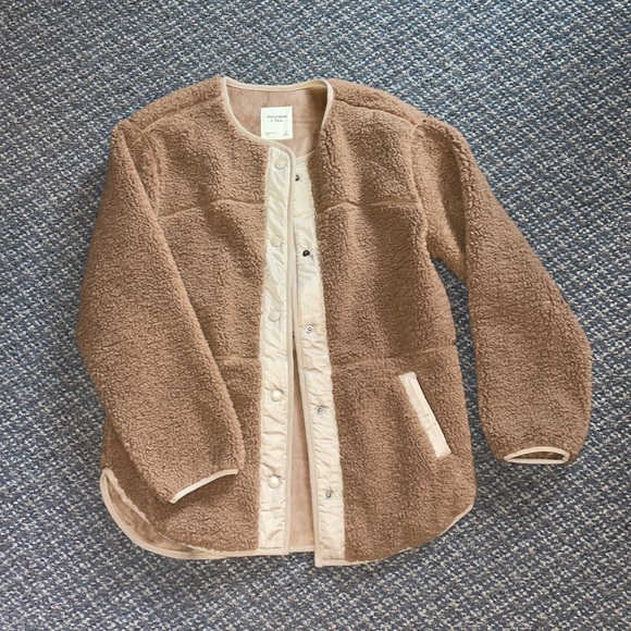 Abercrombie and Fitch Teddy jacket - Picture 1 of 3
